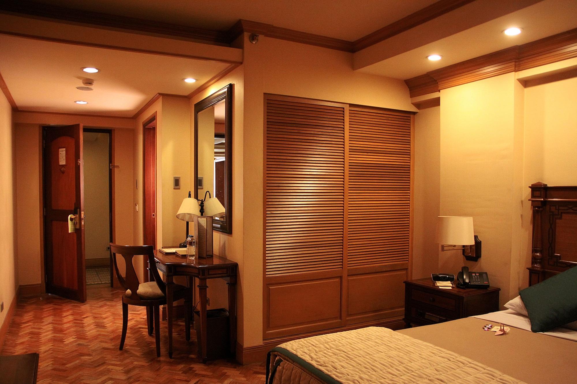 Herald Suites Makati City Dış mekan fotoğraf