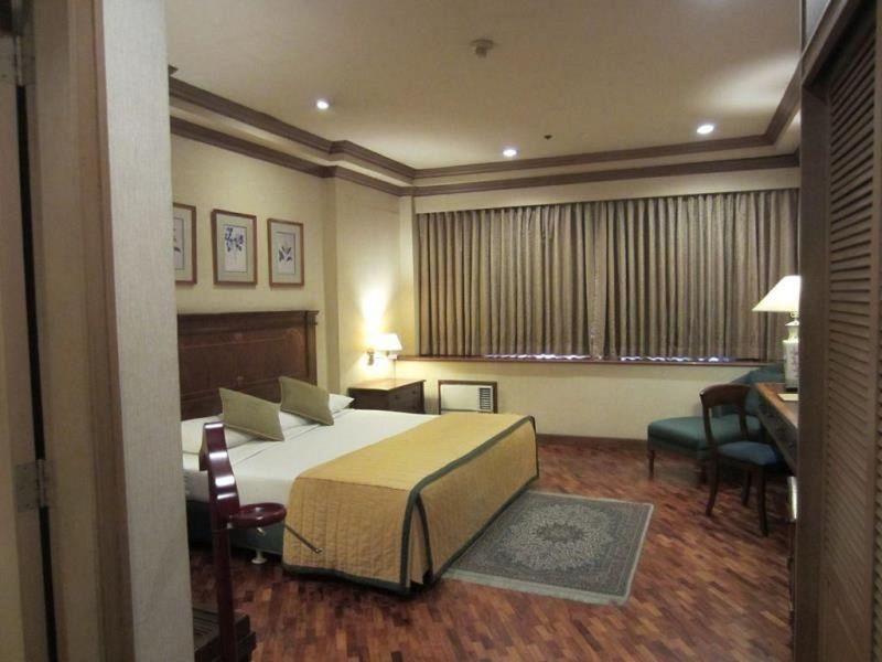 Herald Suites Makati City Dış mekan fotoğraf