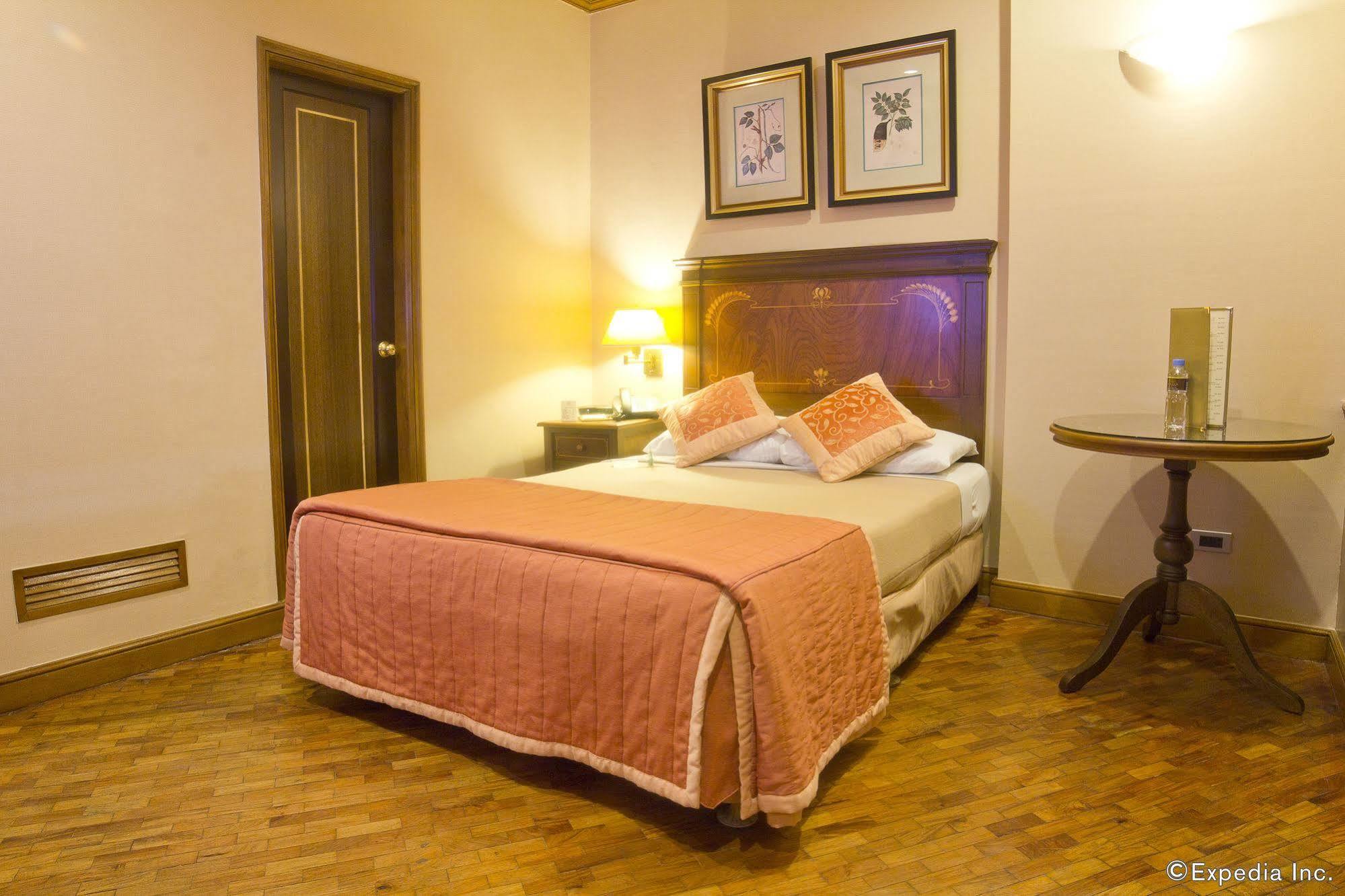 Herald Suites Makati City Dış mekan fotoğraf