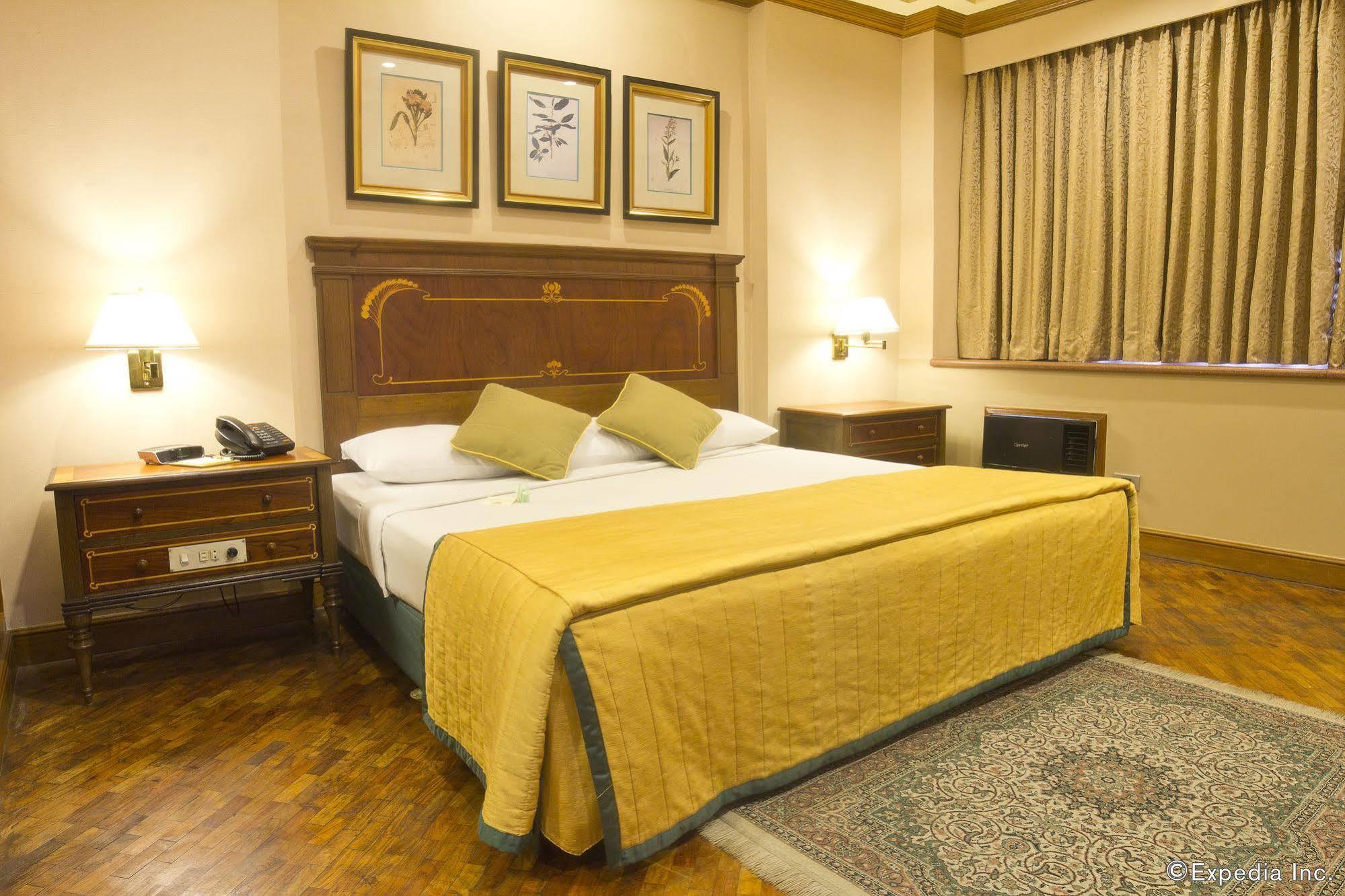 Herald Suites Makati City Dış mekan fotoğraf