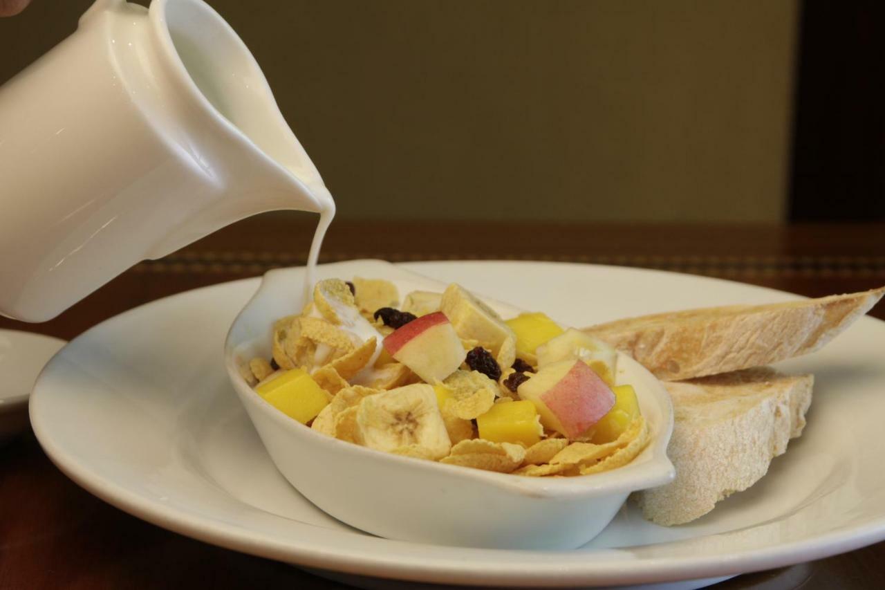 Herald Suites Makati City Dış mekan fotoğraf